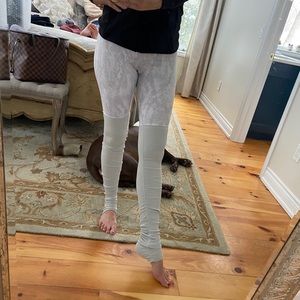 Alo yoga pants